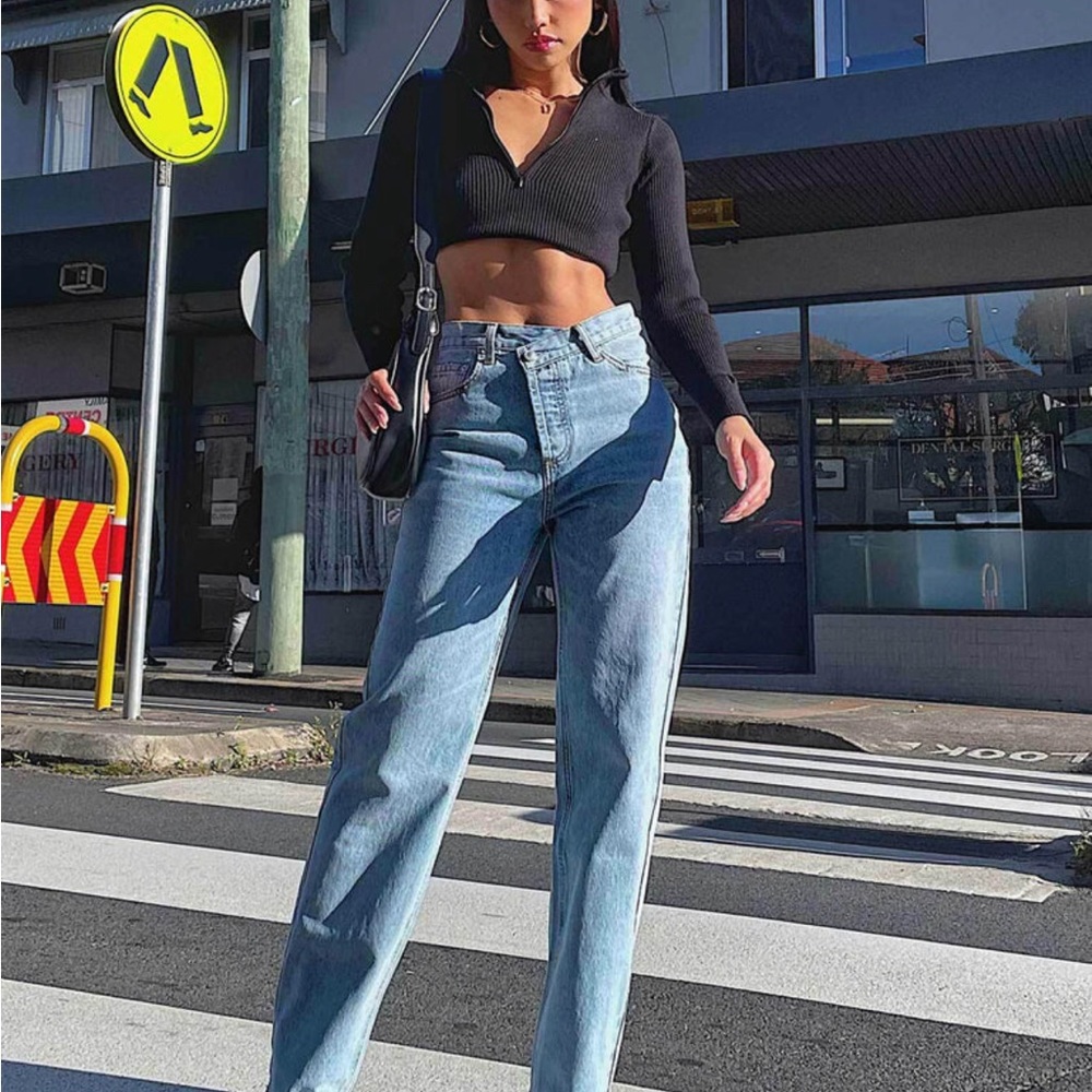 Princess Polly (0) asymmetric cross over straight leg high waist jeans - Picture 6 of 6
